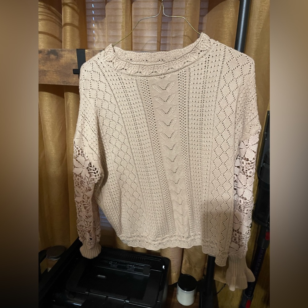 Beige sweater with lace sleeves size XL